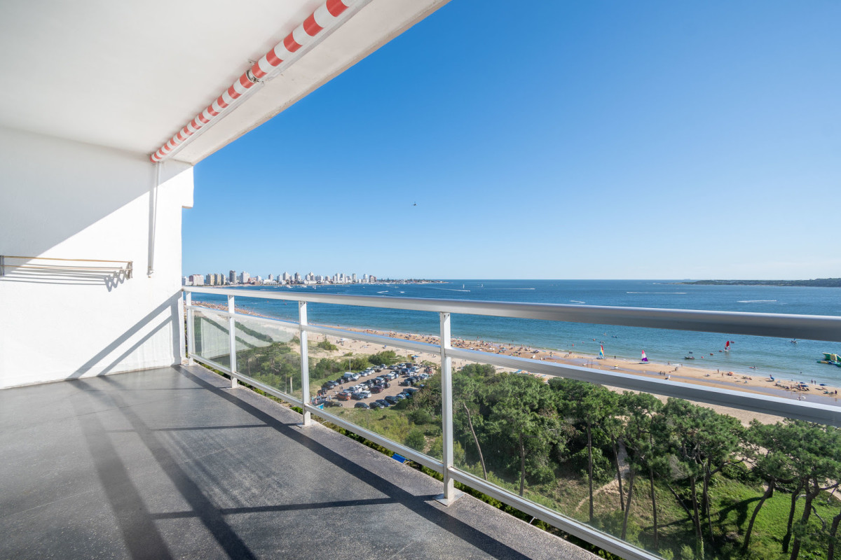 Apartamento en Mansa - Punta del Este  Frente al Mar !! 