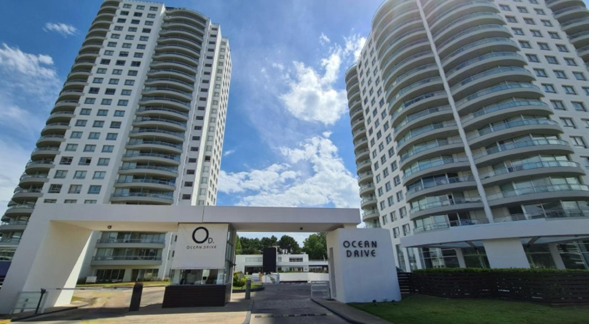  Venta Apartamento 4 dormitorios en Playa Brava Punta del Este