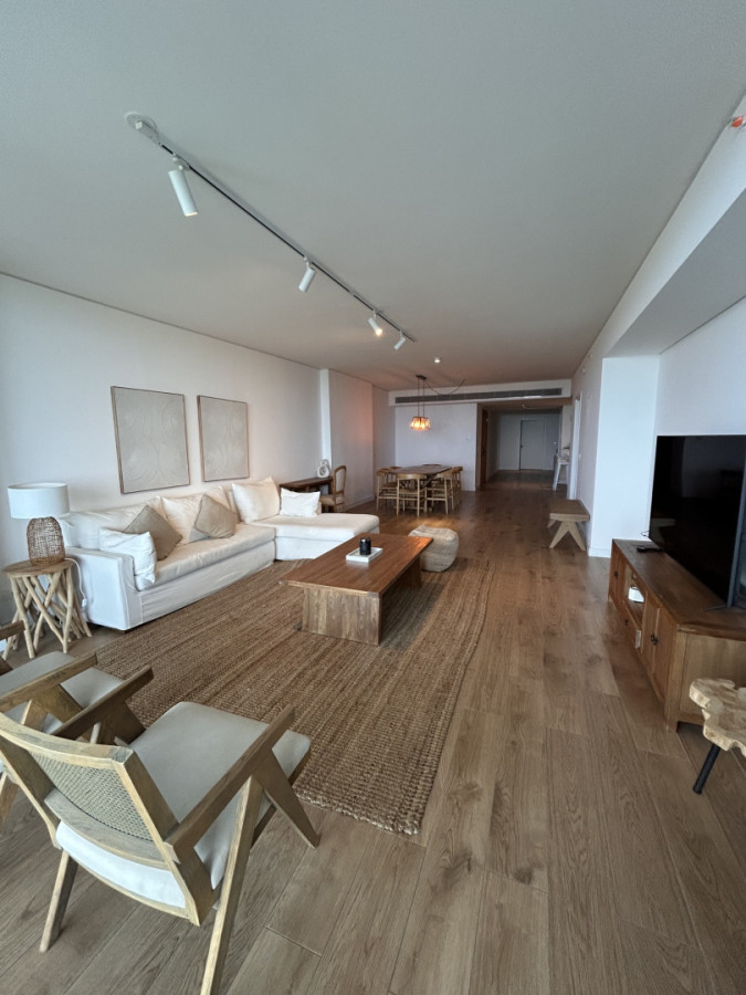 ESPECTACULAR TRUMP TOWER DE 1 DORMITORIO Y MEDIO EN VENTA 