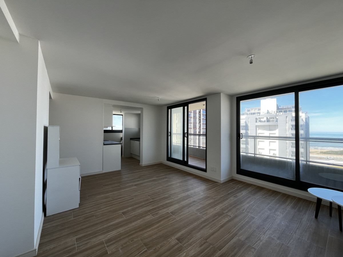 Apartamento 2 dormitorios, a metros del mar, Parada 3 de La Brava