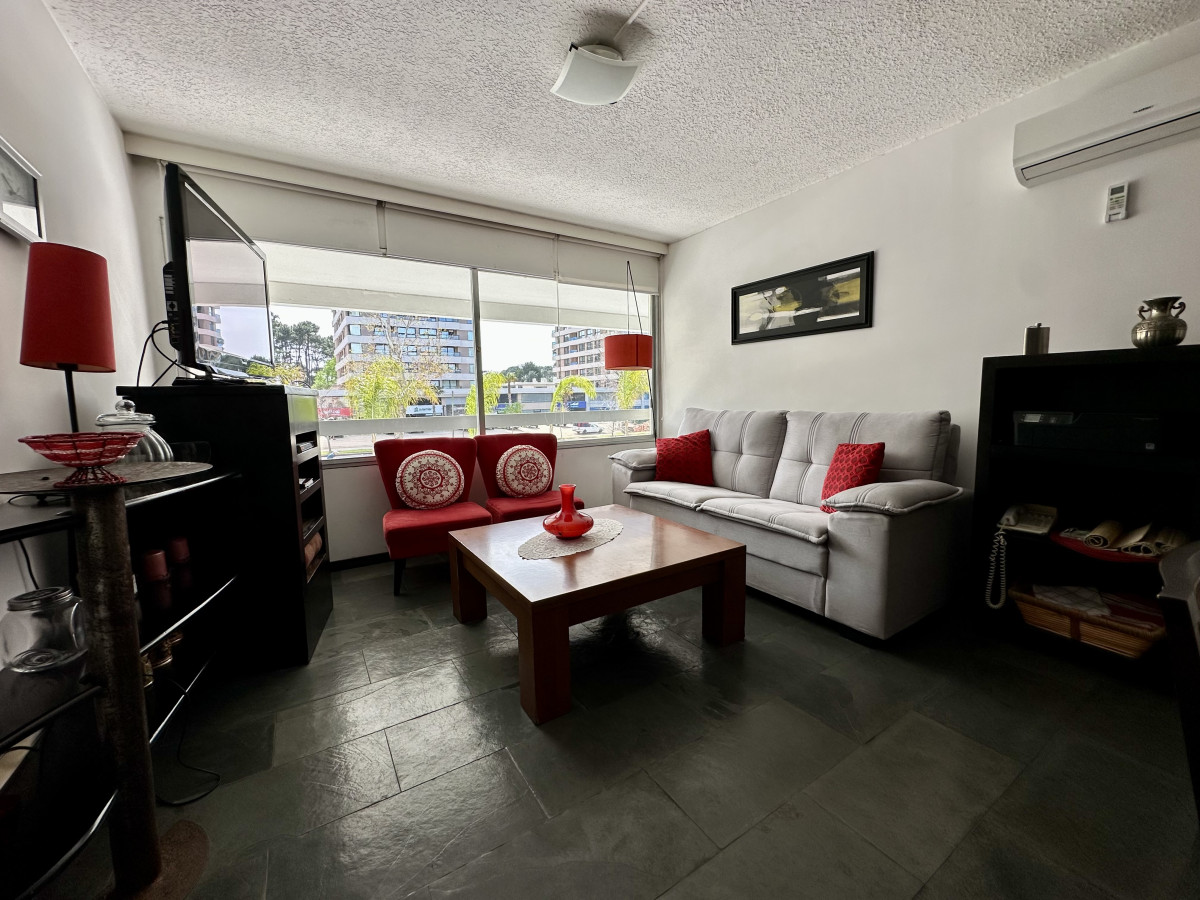 Venta Apartamento 1 Dormitorio y medio en Roosevelt Punta del Este 