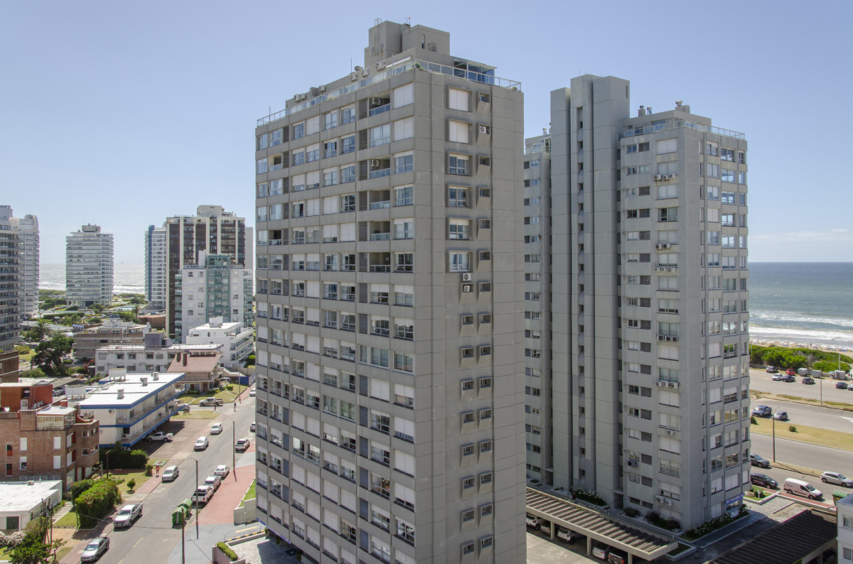 Apto en brava , 2 dormitorios con vista al mar 