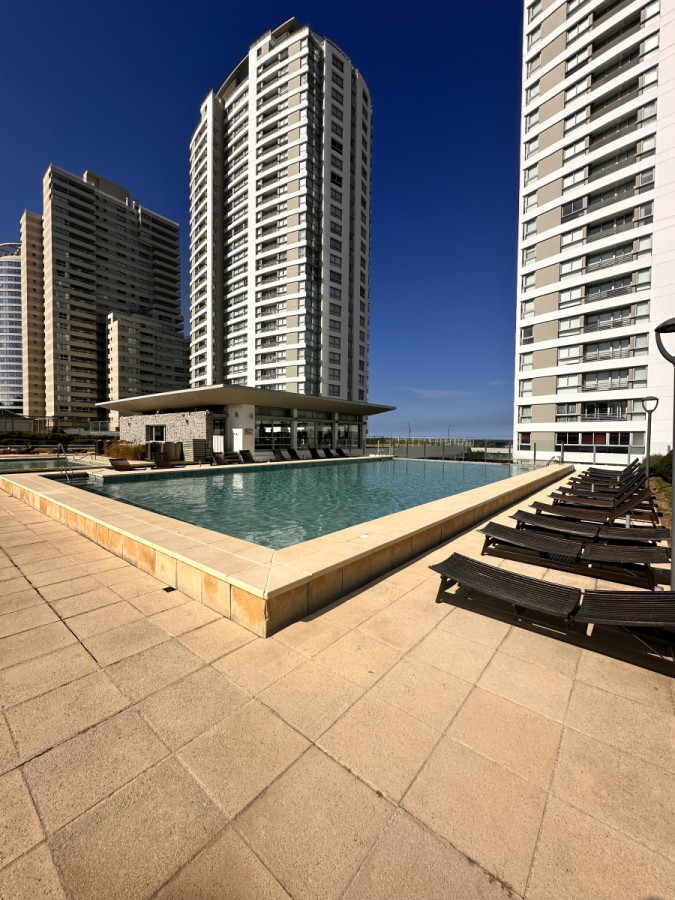 Venta apartamento 2 dormitorios mas servicio Playa Brava TORRE LE PARC I