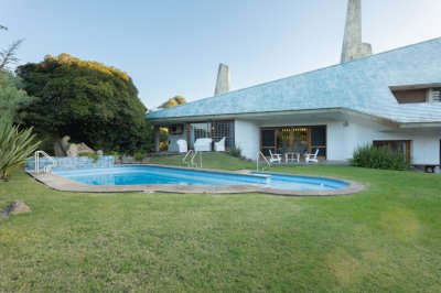 Casa en Cantegril - Punta del Este