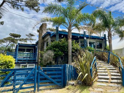 Casa en La Barra Montoya a 300 metros Del Mar en venta