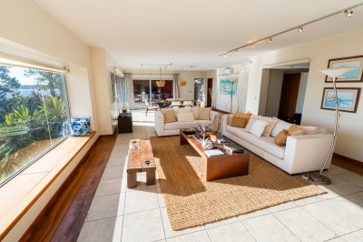 Espectacular casa en el corazon de Punta Ballena 