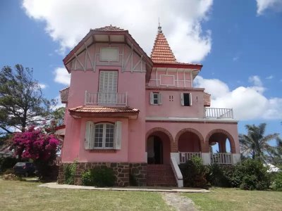 Histórico Castillo de Lamas a la venta  Playa Verde. Piriápolis.