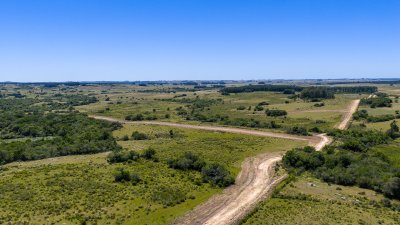 Mirador de Garzón:  10 Chacras de 3 hectáreas en entorno exclusivo con seguridad