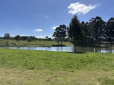 Pueblomio Chacras Del Golf Lote En Venta Sobre Lago 