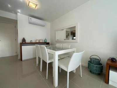 Apartamento en venta - 2 Dormitorios Playa Brava.