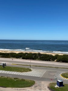 Primera linea Playa Brava - 3 dormitorios + Dep 