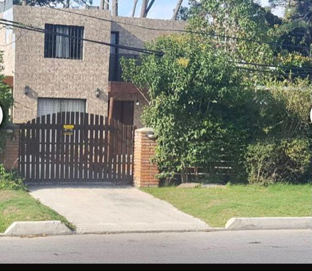 Casa en alquiler de tmeporada , Jardines de Cordoba, Punta del este 