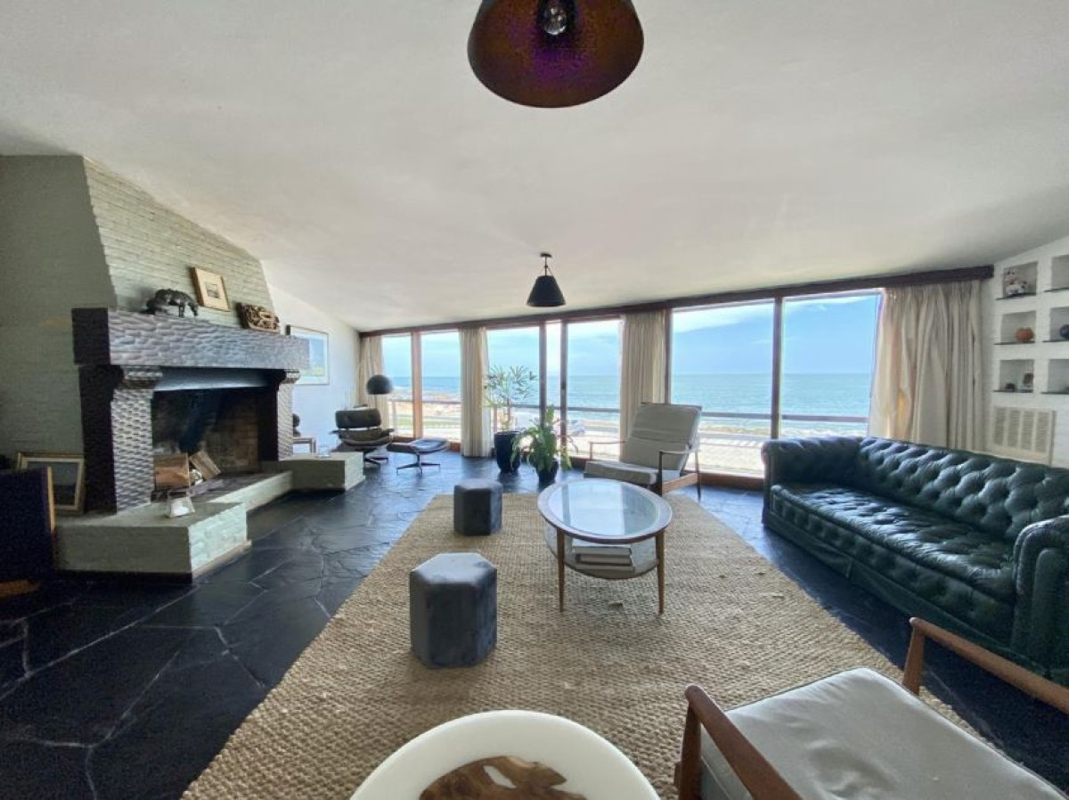 Casa en Punta del Este, Península 5 Dormitorios a pasos del mar..