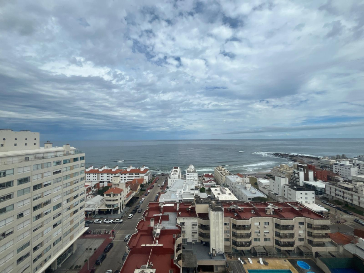 ALQUILER 2 DORMITORIOS PUNTA DEL ESTE CON VISTA AL MAR