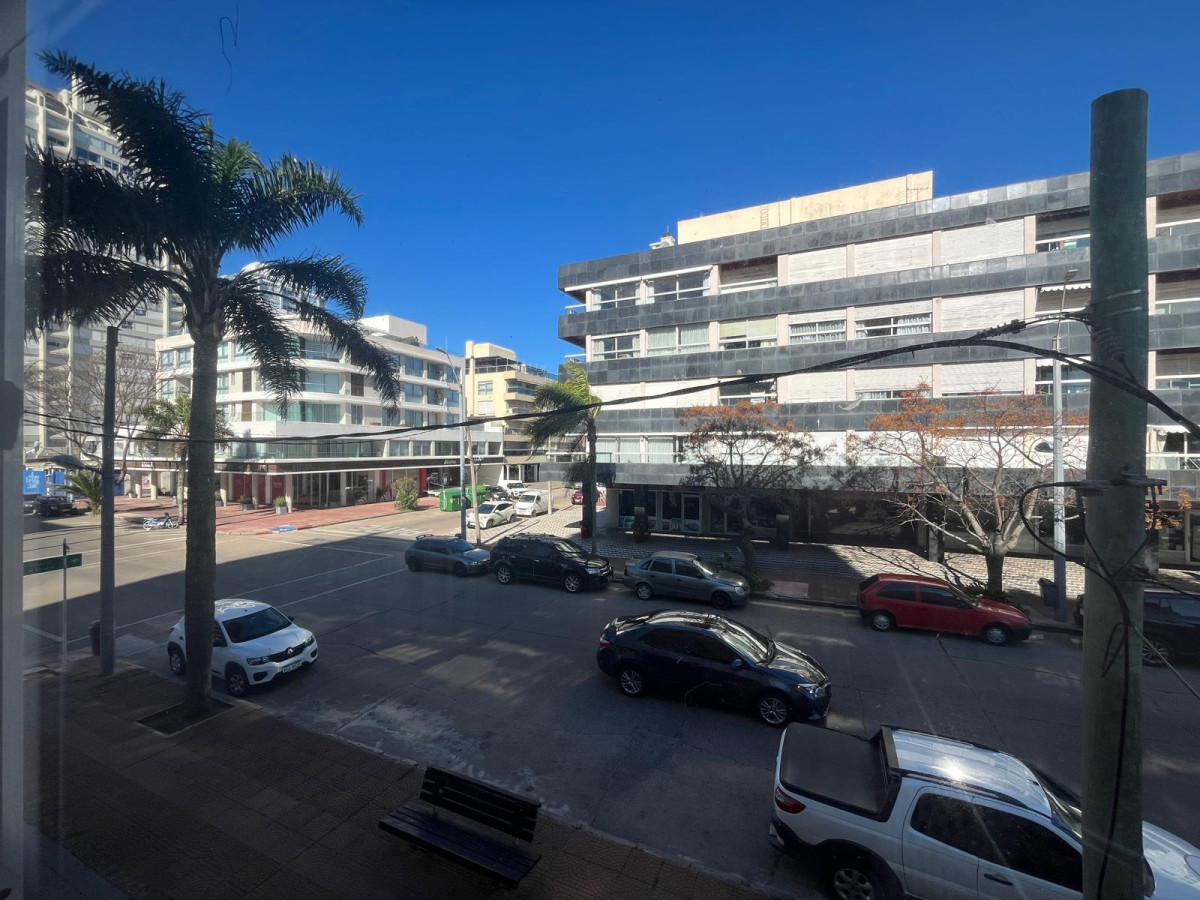 Venta de apto de 1 dormitorio a pasos del Puerto
