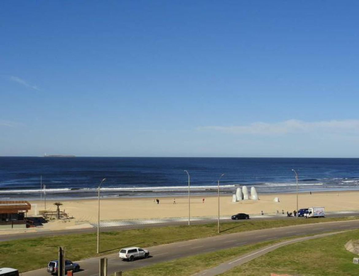 Apartamento en Península, 2 dormitorios en Torre de Categoría