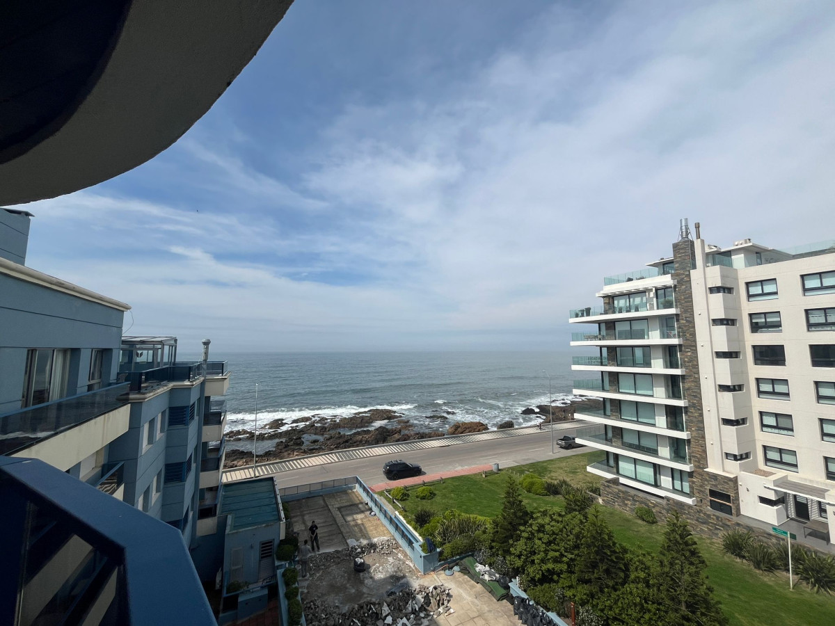 Apartamento 1era Línea en la Península de 2 dormitorios
