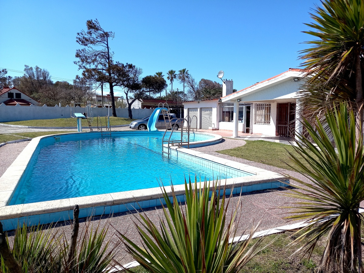 Venta casa 4 dormitorios, 5 baños, Playa Grande, Maldonado. 