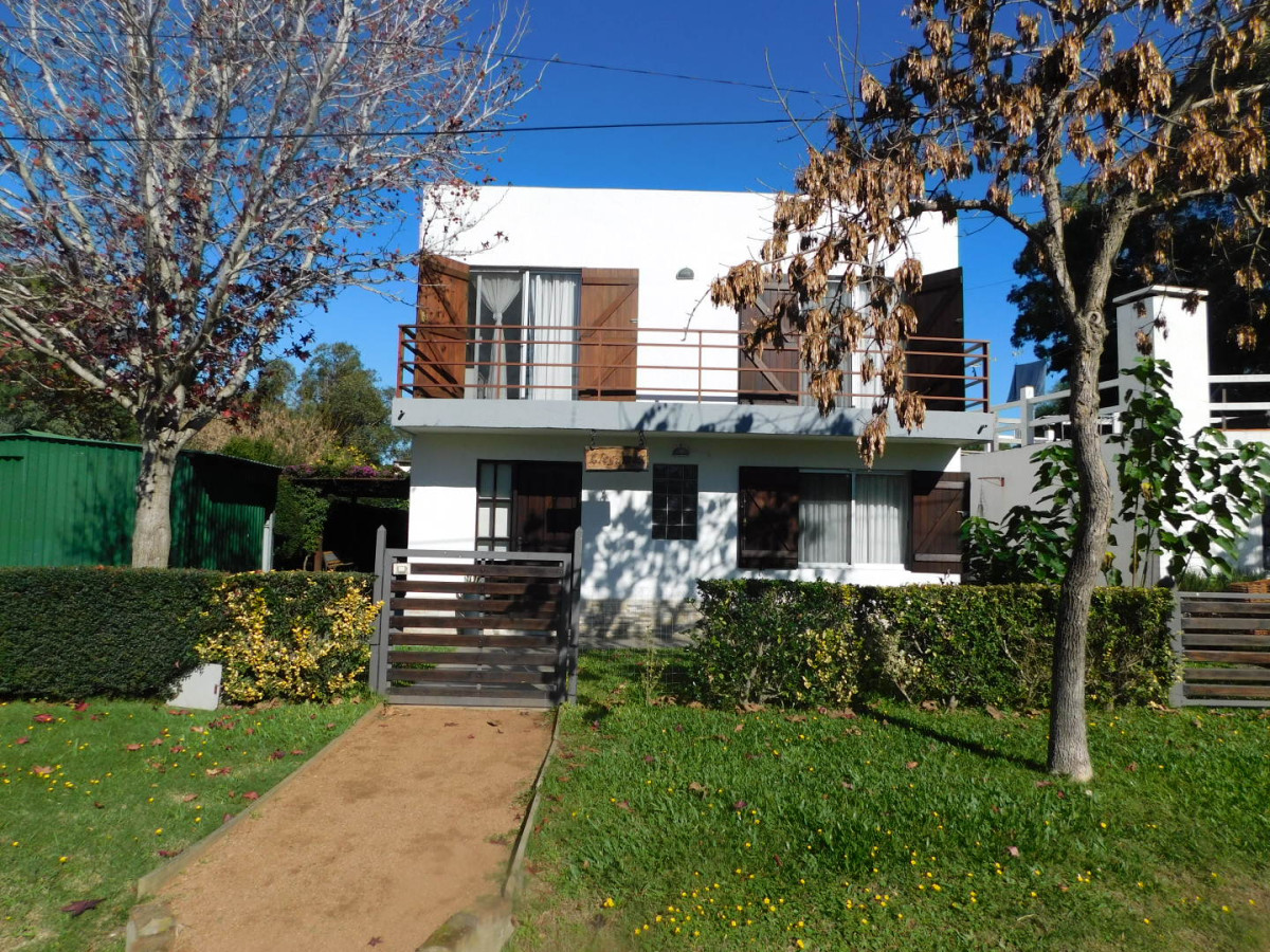 Venta casa de 3 dormitorios 3 baños en Playa Grande, Piriapolis, Maldonado