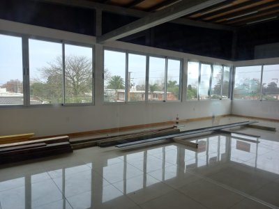 Alquiler de local comercial 70m2 Centro, Piriápolis, Maldonado