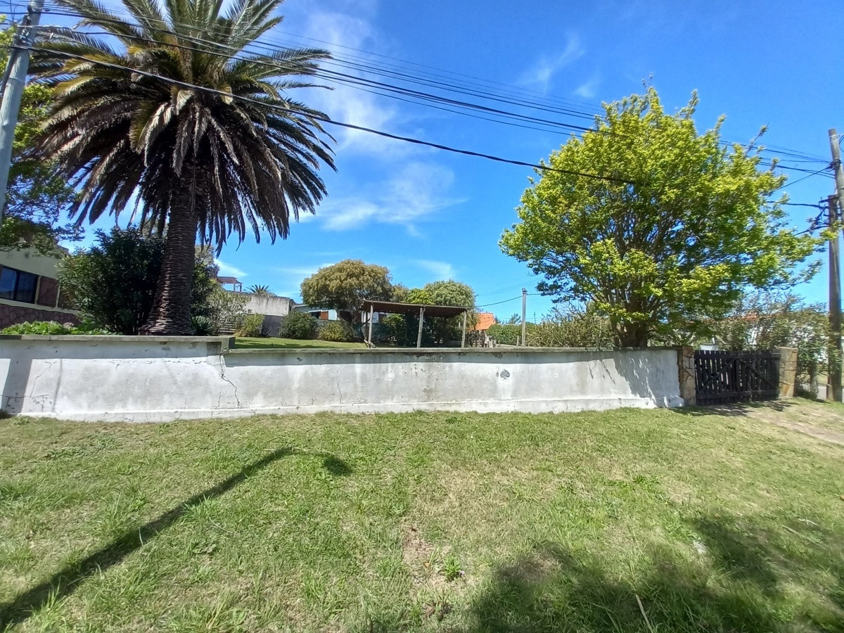 Venta Terreno esquina 400m2, Piriápolis Centro, Maldonado