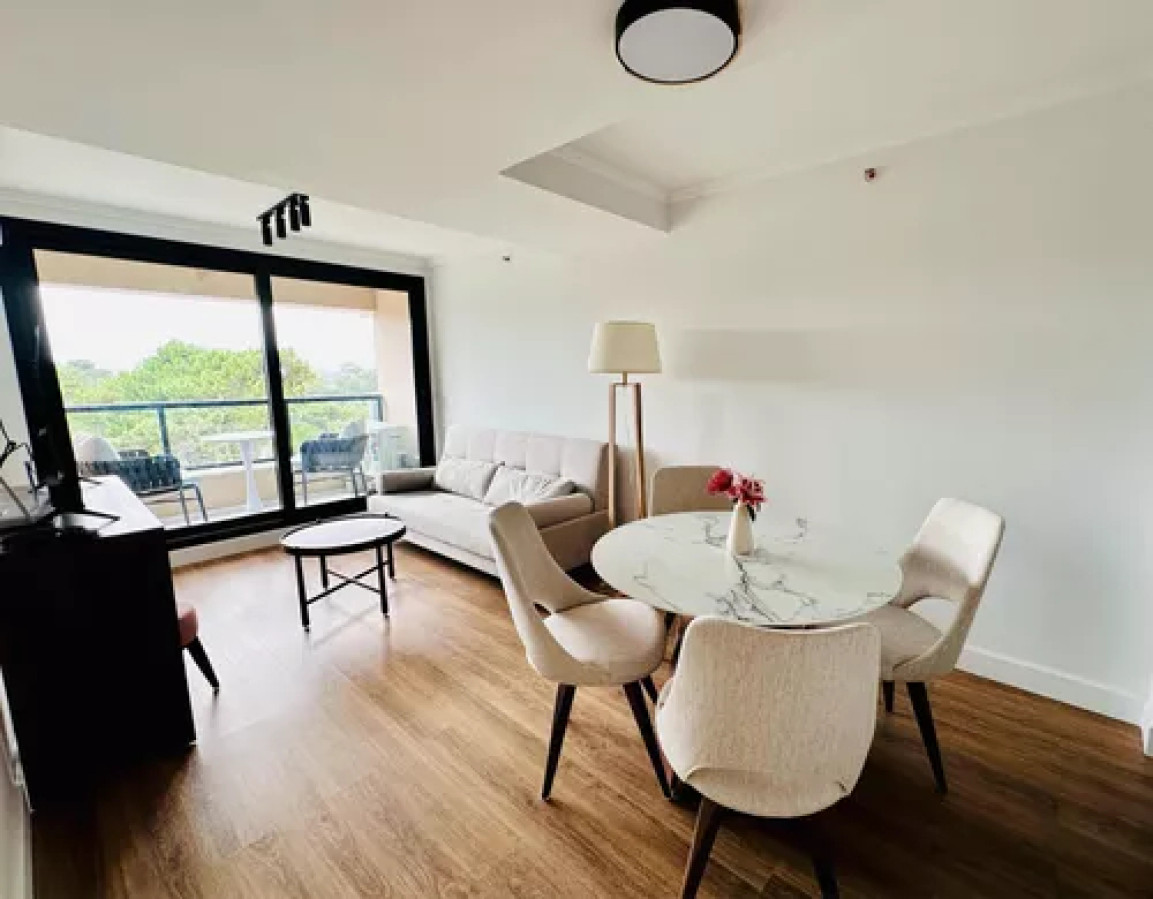 Alquiler Apartamento Av. Roosevelt, Punta del este 1 Dorm Con Amenities
