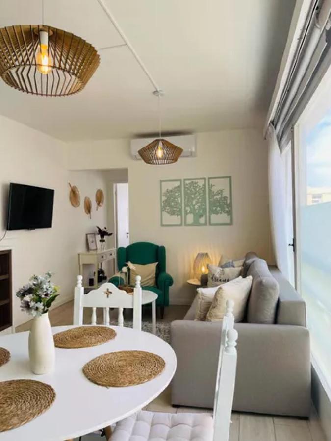Alquiler Apartamento 1 dormitorio Peninsula, Punta del este a metros de playa el emir