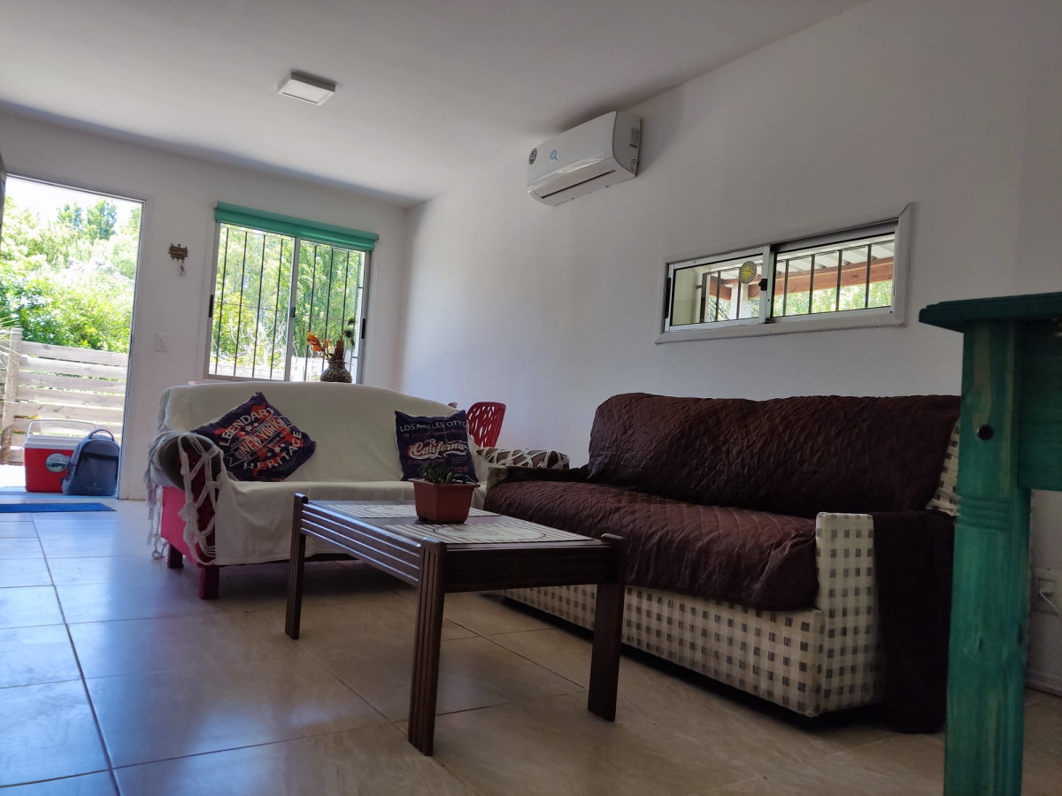 Alquiler Casa 3 dormitorios 2 baños y amplio jardín en La Barra, El Tesoro
