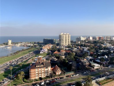 Alquiler de apartamento 2 dormitorios amoblado torres náuticas