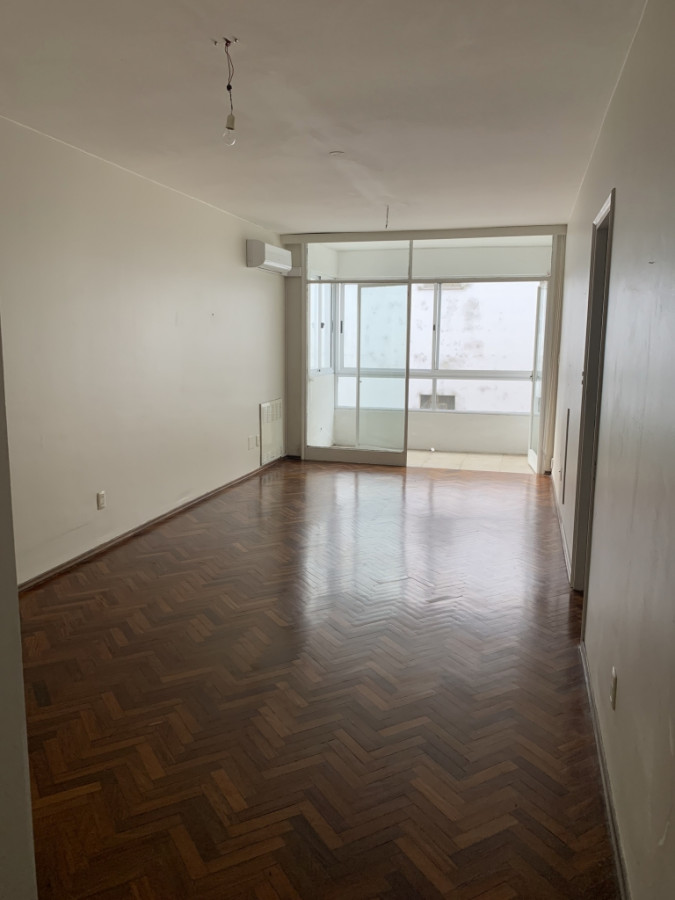 VENTA APARTAMENTO DOS DORMITORIOS EN POCITOS