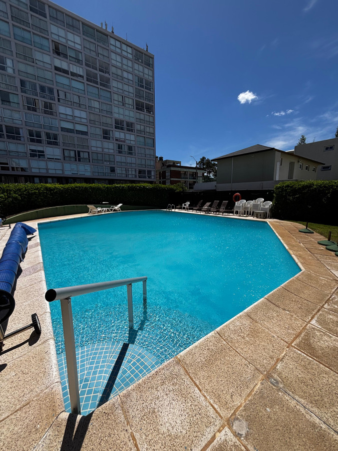 Venta de Apartamento en Punta del Este - Primera Línea Playa Mansa