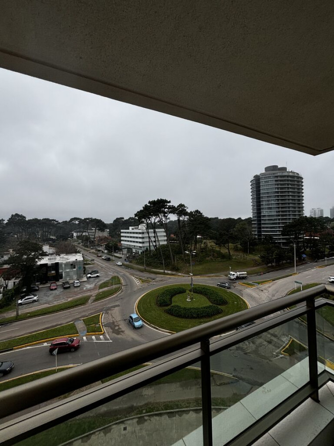 APARTAMENTO  EN VENTA EN PUNTA DEL ESTE 