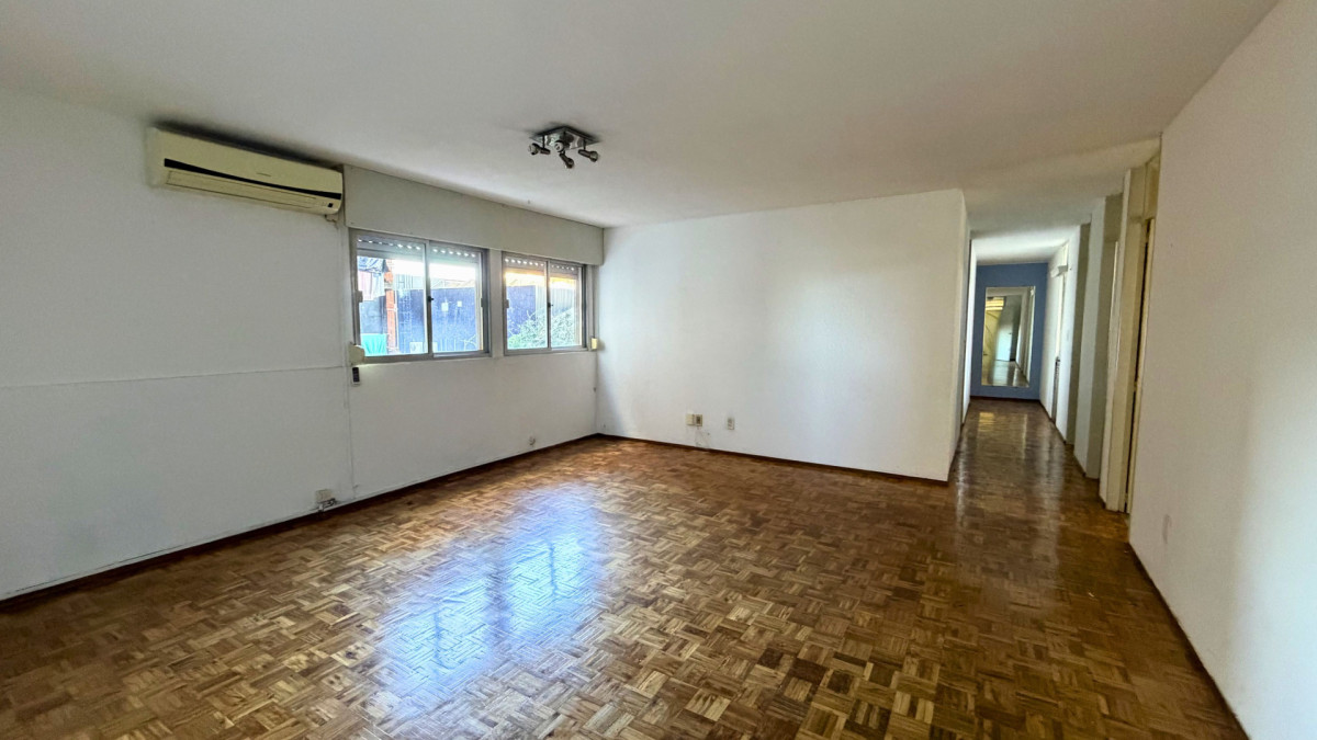 Venta Apartamento 4 Dorm. Frente a Nuevo Centro | Acepta Banco