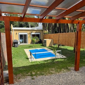 Casa Contemporánea en Venta | 3 Ambientes + Piscina | Precio: U$D 140.000