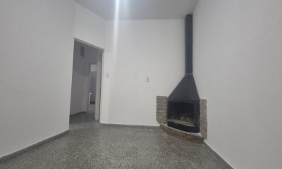 Casa en Venta en Pueblo Nuevo | Colonia del Sacramento Ubicación Estratégica | Gran Patio | U$S 140.000