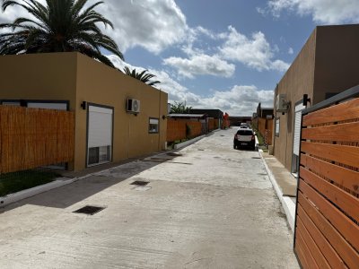 Casa Contemporánea en Venta | 3 Ambientes + Piscina | Precio: U$D 125.000