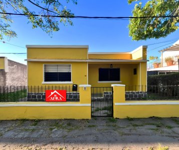 Alquiler Casa 2 Dormitorios - Calle Río Negro, Colonia del Sacramento