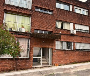  En alquiler - Planta baja con patio en José Pedro Varela 