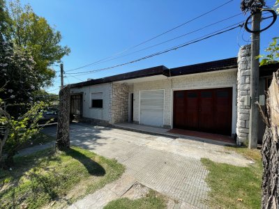 Casa Familiar + Apartamento Independiente | Precio Total: U$D 250.000