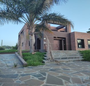 Casa en Alquiler en Barrio Sheraton  Colonia del Sacramento
