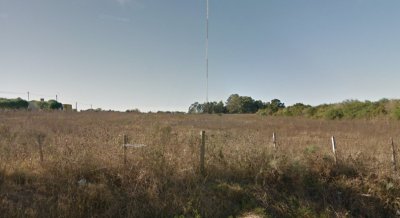 Terreno en Venta  Altos de San Carlos, Colonia del Sacramento Precio: U$S 55.000 Superficie: 622 m² | Frente: 18 metros