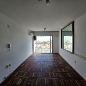 Alquiler apartamento, 1 dormitorio, cocina definida, Tres Cruces