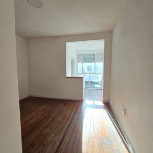 Alquiler apartamento en Barrio Sur 1 dormitorio y bajos gastos comunes.