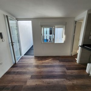 Alquiler Apartamento 1 dormitorio a estrenar en Centro con bajos gastos comunes.