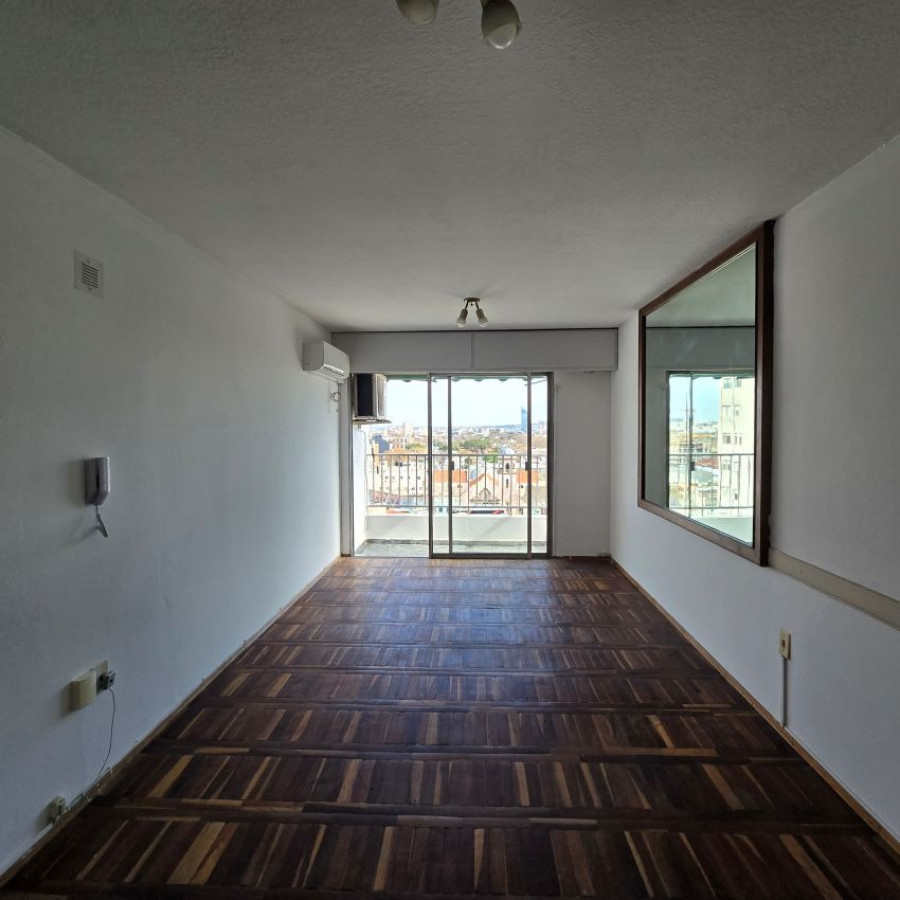 Venta apartamento, 1 dormitorio con cochera, Tres Cruces