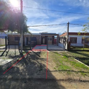 Alquiler casa 1 dormitorio, cochera con patio a estrenar, Ciudad de la Costa, Canelones.