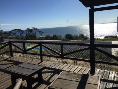 Casa tres dormitorios dos baños cochera Punta Ballena Punta del Este