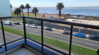 Alquiler Apartamento 3 dormitorios 2 baños, Frente al mar Pocitos 