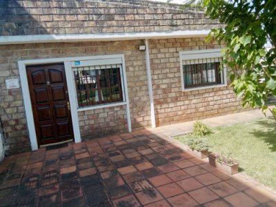 Casa Lomas De Solymar 2 Dormitorios Sur