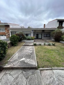 Alquiler casa de 3 Dormitorios, Buceo